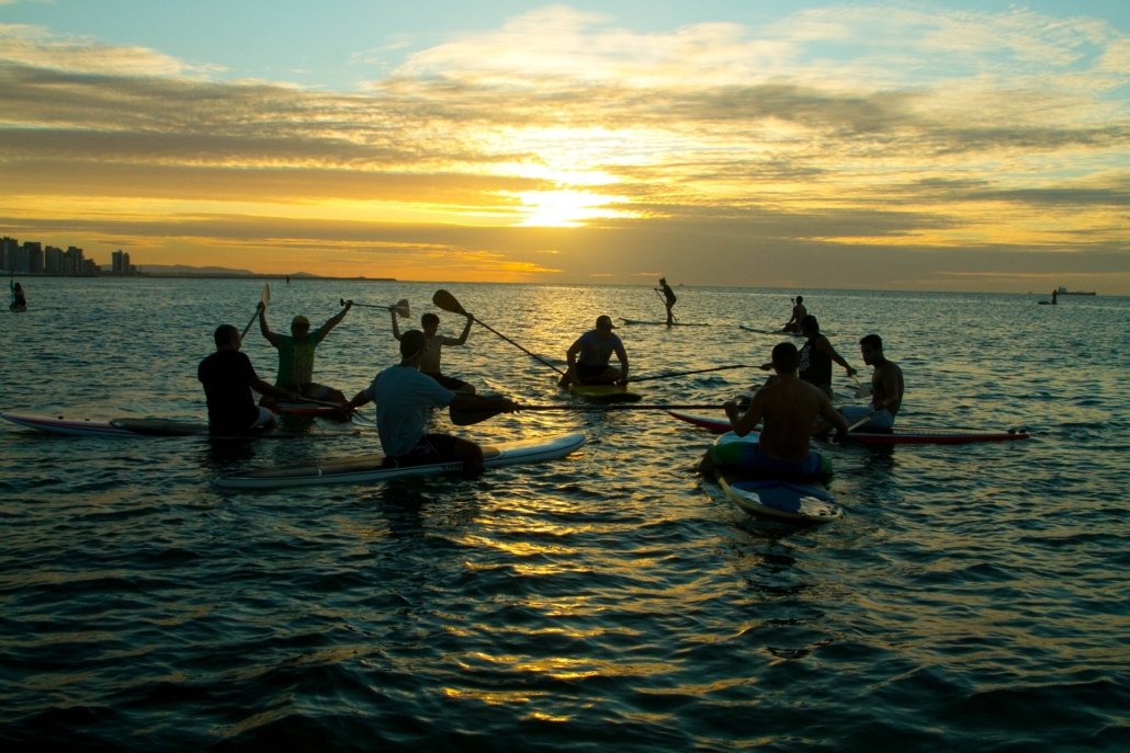 what is stand up paddling